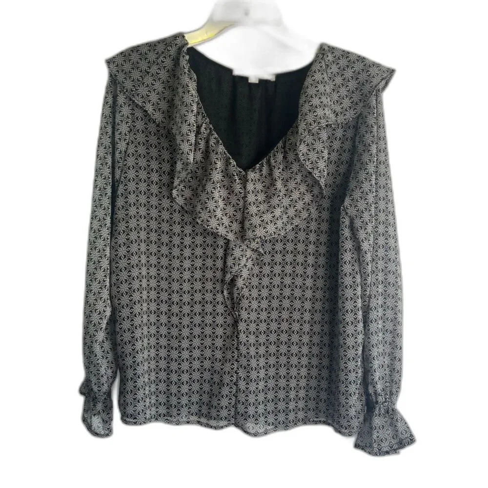 LOFT Vneck Long Sleeve Ruffle Trim Neckline & Cuffs Blouse Size Small